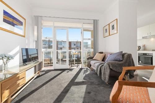 Harbour View Queen One-Bedroom Apartment