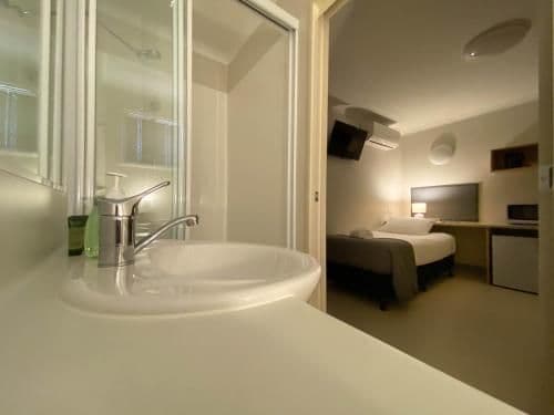 Twin Room with Private Bathroom
