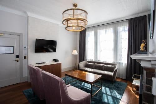 Suite