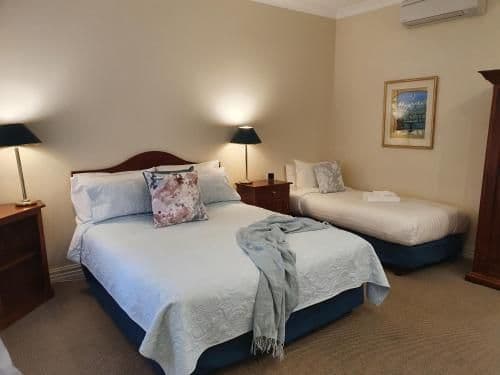 Double or Twin Room with Bathroom