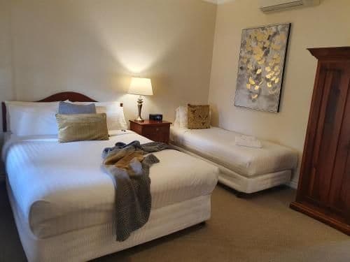 Double or Twin Room with Bathroom