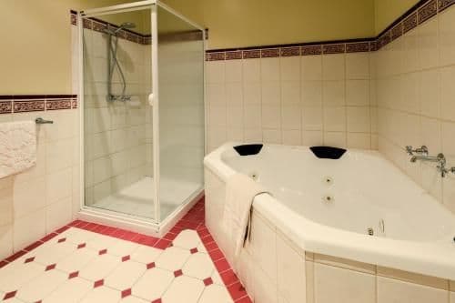 King Suite with Spa Bath