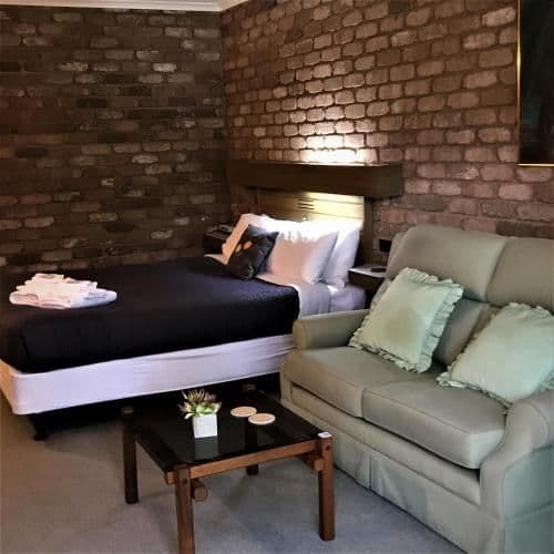 Standard Queen Room