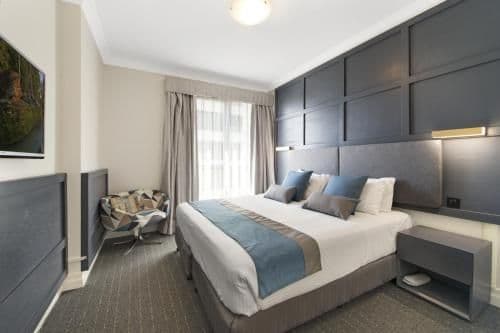 Superior One-Bedroom Apartment