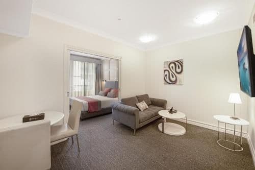 Deluxe One-Bedroom Suite