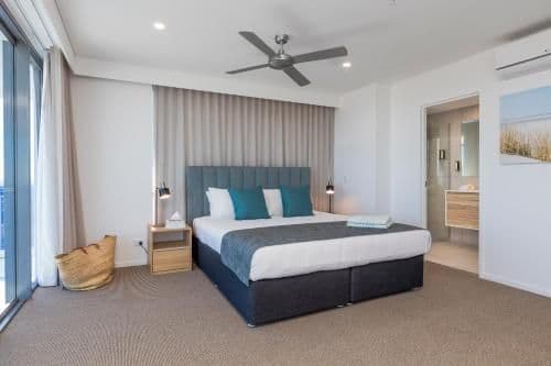 Two-Bedroom Plus Apartment - Free Parking