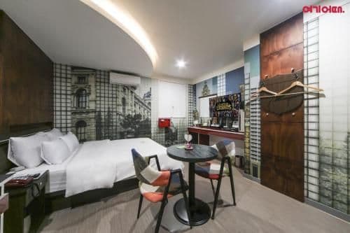 Large Double Room