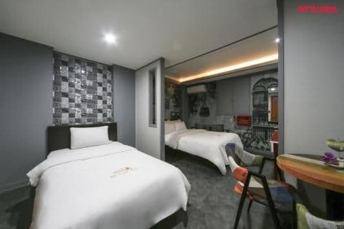 Large Double Room