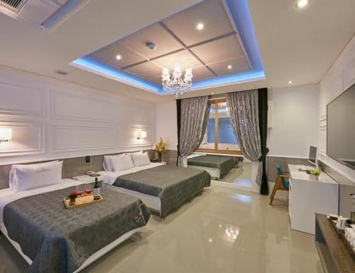 Two-Bedroom Suite