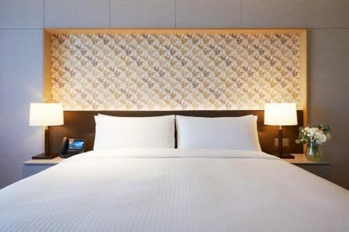[Lounge Special] Deluxe King Room - Camellia hill 2 ticket + Lounge set