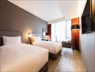 [Staycation Offer] Superior Twin Room with Early Check-in 2pm and Late Check-out 1pm (No Parking)