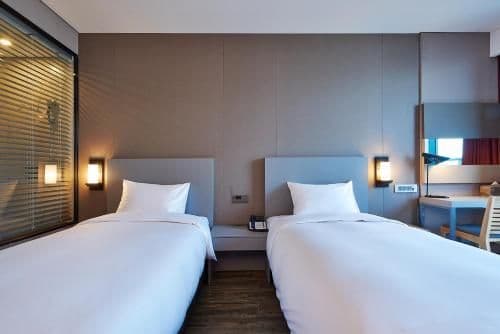 [Staycation Offer] Superior Twin Room with Early Check-in 2pm and Late Check-out 1pm (No Parking)