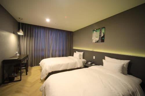 Economy Twin Room