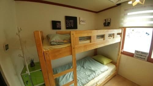 Bunk Bed in Mixed Dormitory Room