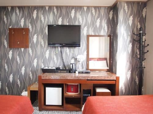 Quadruple Room with Private Bathroom