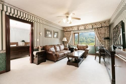 [All-Inclusive] Western Suite with Mountain View