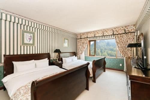 [All-Inclusive] Western Suite with Mountain View