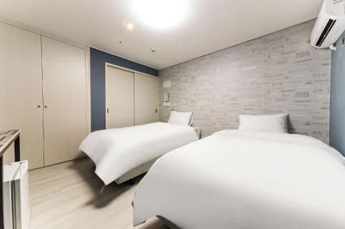 Standard Twin Room