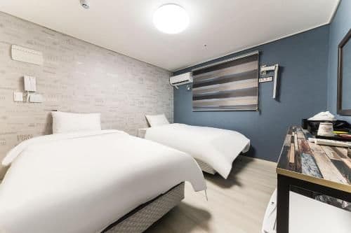 Standard Twin Room