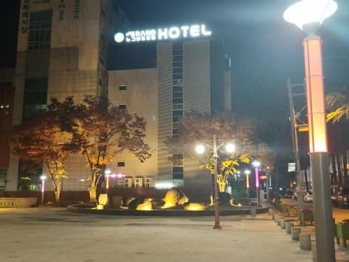 New Grand Hotel New Grand Hotel