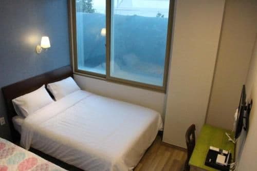 Triple Room with Private Bathroom