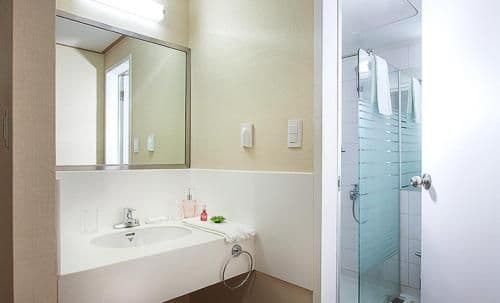 [All Inclusive Winter for 2]Suite Condo-Breakfast, Snow Village, Blue Canyon, Beginner ski lesson&Lift