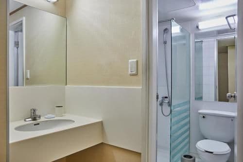 [All Inclusive Winter for 2]Suite Condo-Breakfast, Snow Village, Blue Canyon, Beginner ski lesson&Lift
