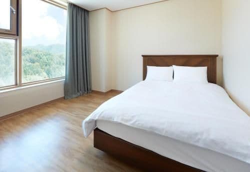 [All Inclusive Winter for 2]Suite Condo-Breakfast, Snow Village, Blue Canyon, Beginner ski lesson&Lift