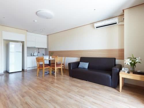 [All Inclusive Winter for 2]Suite Condo-Breakfast, Snow Village, Blue Canyon, Beginner ski lesson&Lift