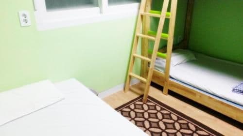 Twin Room - Female Only