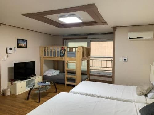 Deluxe Quadruple Room