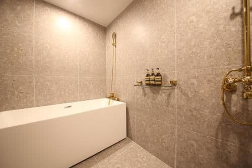 Deluxe Double Room with Bath