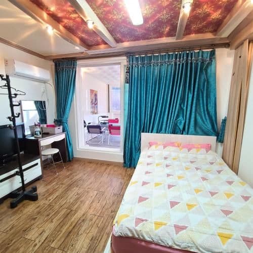 One-Bedroom House