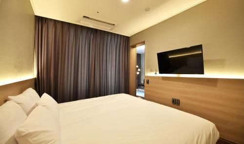 Premiere Spa Suite Deluxe King Double