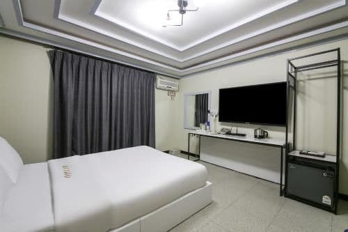 Double Room with Balcony and Sea View