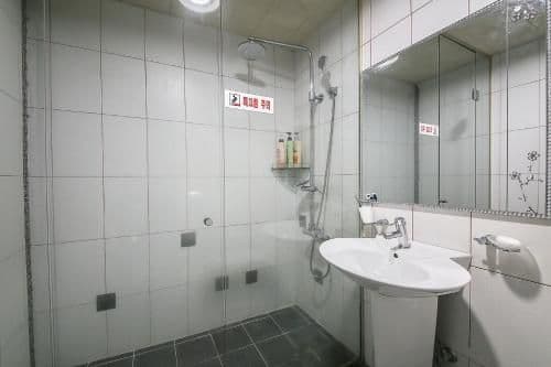 Deluxe Twin Room with Sea View