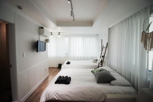 Deluxe Studio