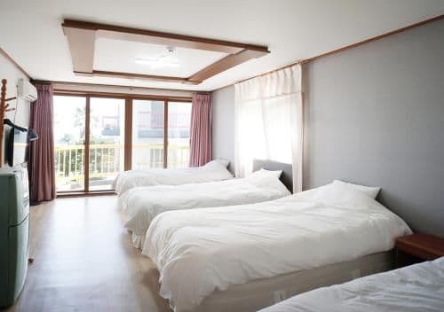 Quadruple Room with Sea View