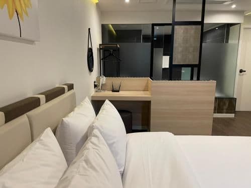Deluxe Double Room with Bath