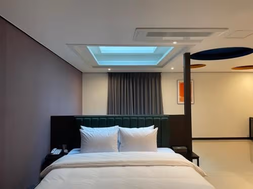 King Suite