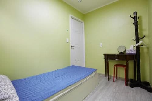 Standard Single Room with Shower