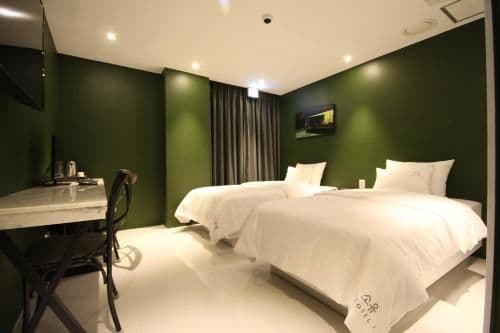 Deluxe Twin Room