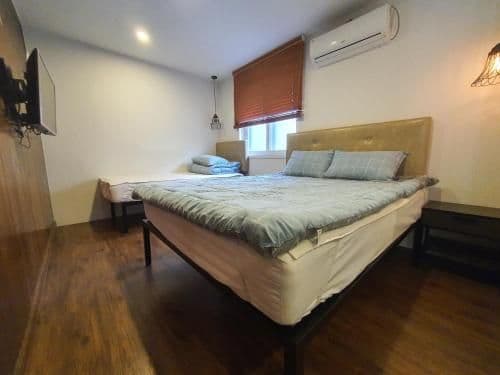 Deluxe Twin Room with Private Bathroom