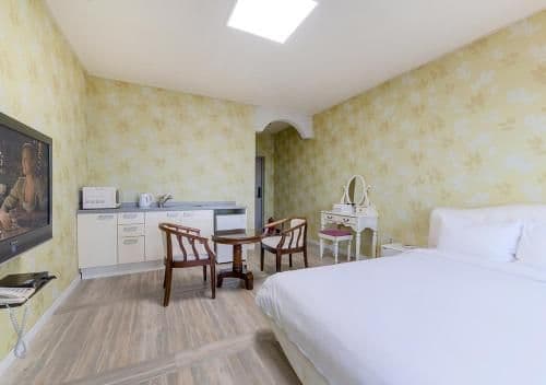 Double Room with Balcony and Sea View