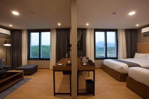 Suite with Mountain View
