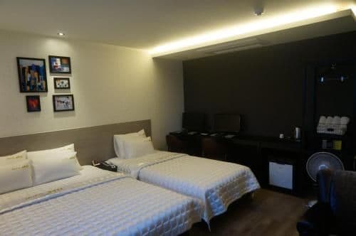 Premium Twin Room
