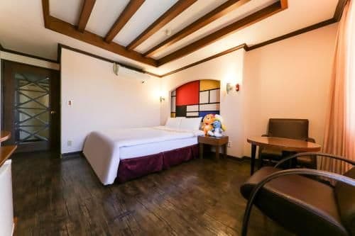 Double Room with Partial Sea View