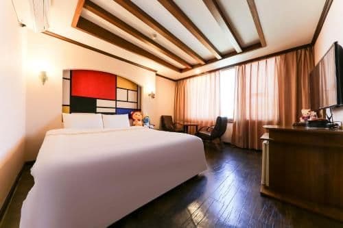 Double Room with Partial Sea View