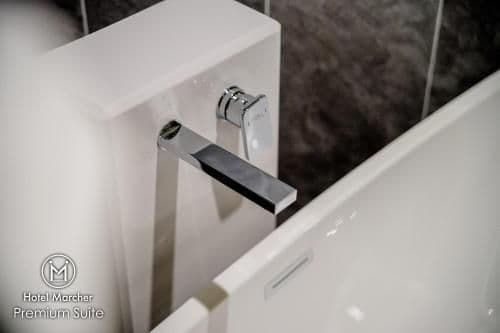 Premium Suite with Bath