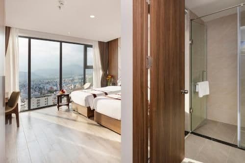 Deluxe Double or Twin Room with City View